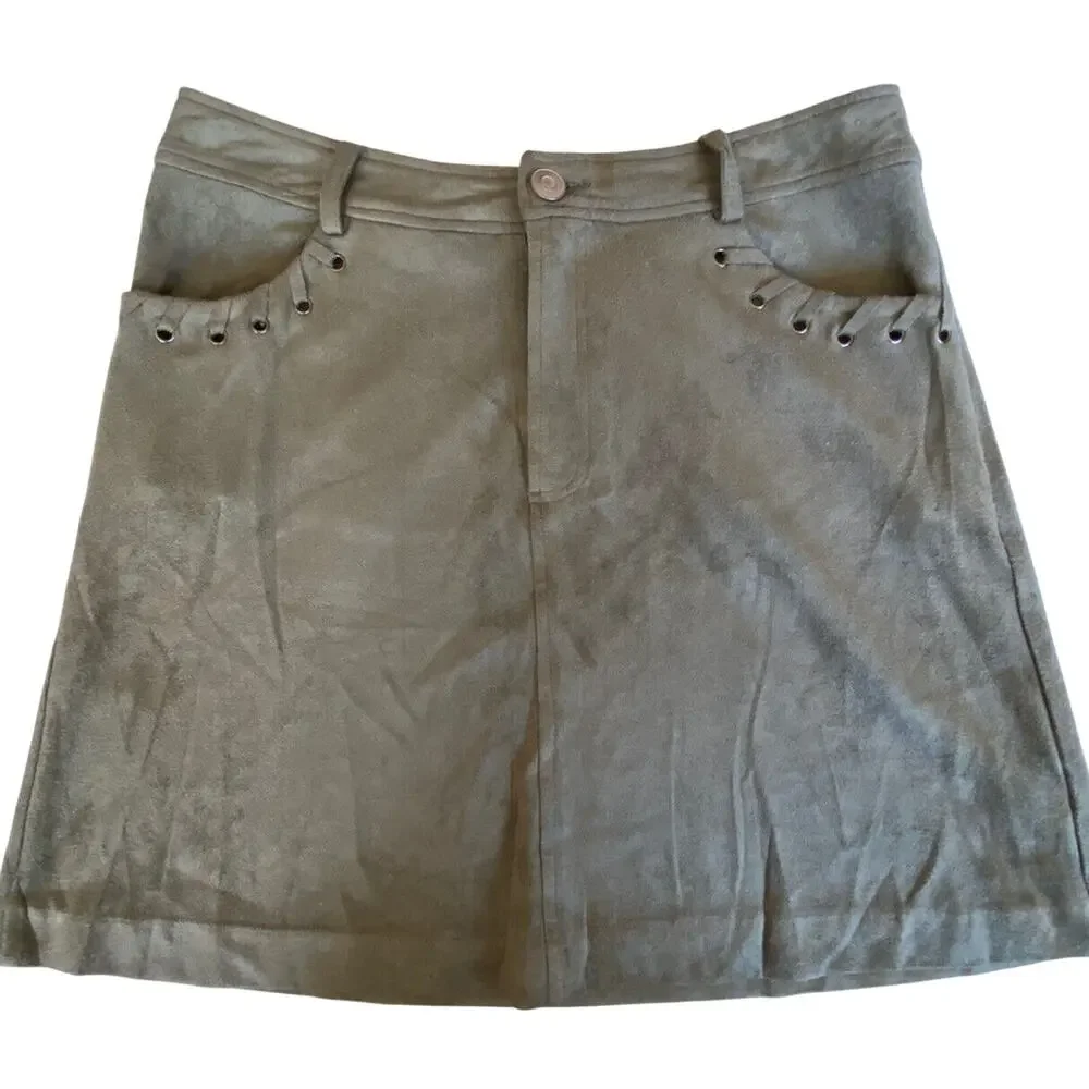 Dee Dee Mossy Light Green Faux Suede Mini Skirt Women's Size Medium